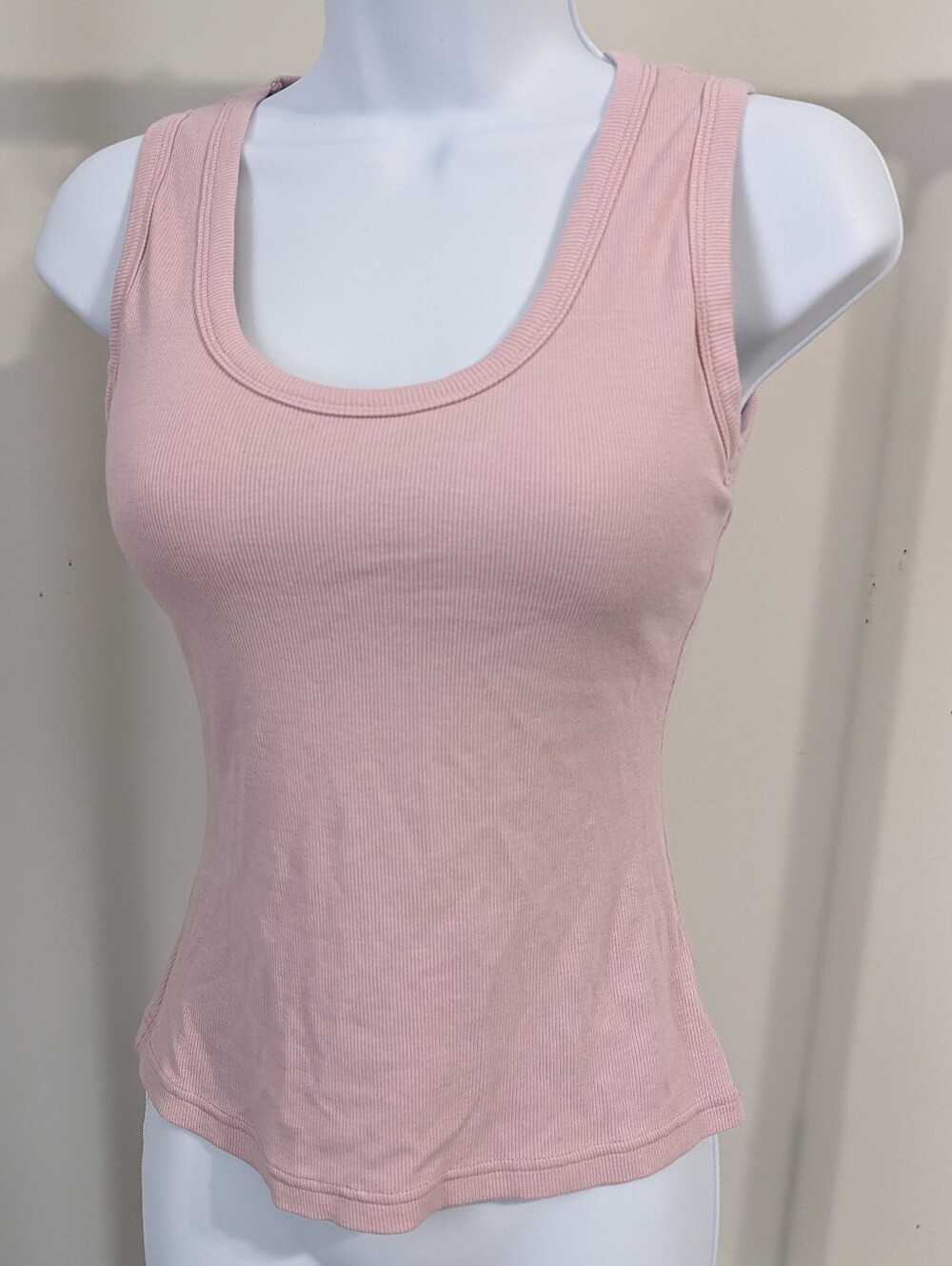 OGL Move Women's Pink Ribbed Scoop Neck Tank Top - With Built-in Bra